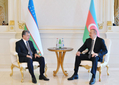 Şavkat Mirziyoyev İlham Əliyevə zəng etdi