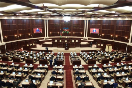 Milli Məclisin yaz sessiyasının ilk plenar iclasının gündəliyi AÇIQLANDI