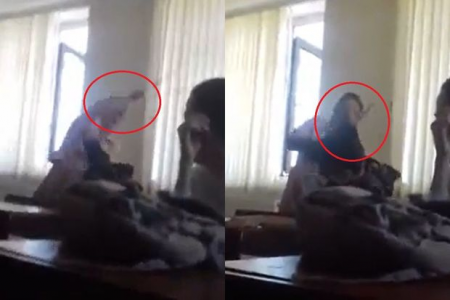 Məktəbdə növbəti biabırçılıq: Direktor şagirdləri çubuqla döydü - VİDEO