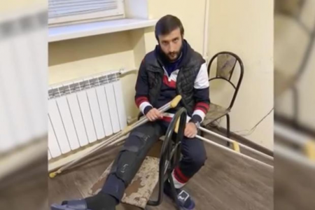 Erməni əsgər Aramyanın anası: “Azərbaycanda müalicə edilən oğlum Ermənistanda şikəst edilir”