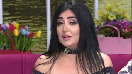 "Əgər reklam istəsəydim, bəzənib düşərdim metroya" - Afət Fərmanqızı
