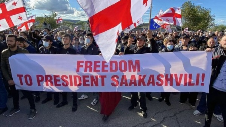 Saakaşvilinin tərəfdarları aksiya keçirir