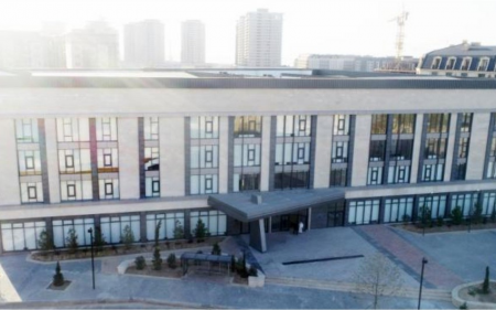 Koronavirusa görə bağlanan Bakı Avropa Liseyində əyani tədris bərpa olunub
