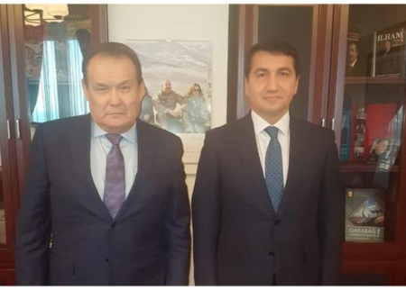 Hikmət Hacıyev Türk Dövlətləri Təşkilatının Baş katibi ilə görüşdü