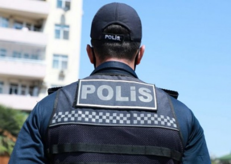Jurnalistlərə təzyiq göstərən polis işdən çıxarıldı - RƏSMİ
