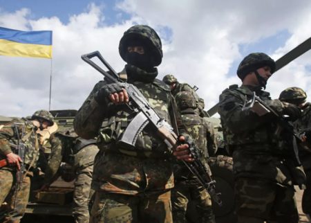 Ukrayna əsgərlərini müharibəyə hazır olmağa ÇAĞIRDI