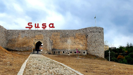 Moldova parlamentinin spikeri Şuşada