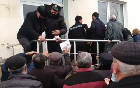 Şəkər xəstələrinin daha bir dərman növbəsi... - Video
