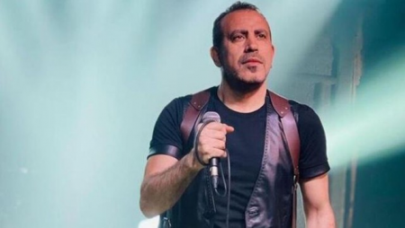 Türkiyəli müğənnidən Ukraynaya dəstək