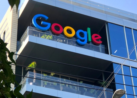 "Google" Rusiyada bütün reklamları dayandırdı