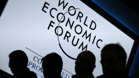 Davos Rusiya ilə münasibətlərini dondurdu