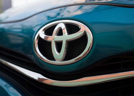 "Toyota" Rusiyada istehsalı DAYANDIRDI
