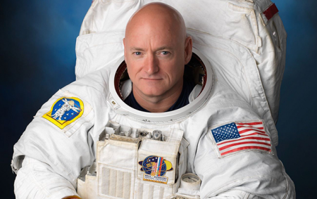 Amerikalı astronavt Rusiyanın medalını geri qaytardı