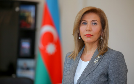 Prezident Bahar Muradovanı təltif edib