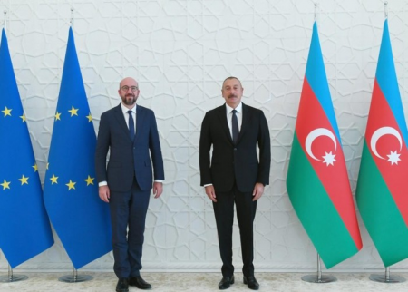 Prezident Şarl Mişeli təbrik edib