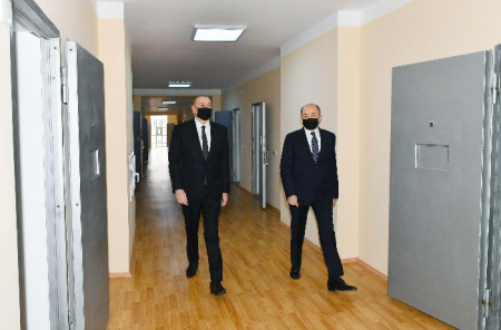 Prezident yeni penitensiar müəssisələrdə olub