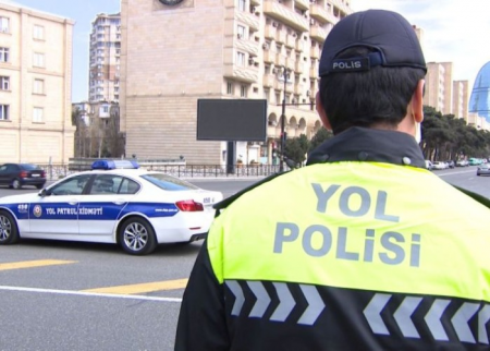 Polisin “Saxla” əmrinə tabe olmayan taksi sürücüsü saxlanıldı