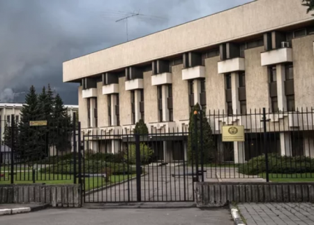 Rusiya Bolqarıstan səfirliyinin əməkdaşlarını ölkədən çıxarır