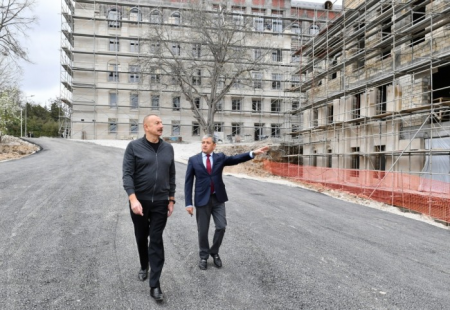 Prezident Şuşada tikinti işləri ilə tanış oldu - FOTOLAR