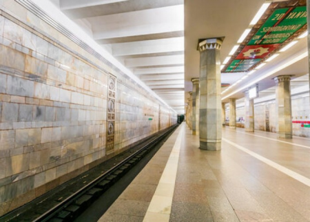 Metro tunelində qaçan qızlar "TikTok" çəkirmiş