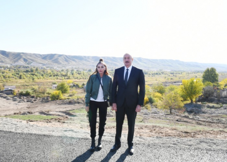 Prezident və xanımına Zəngilan şəhərinin Baş planı təqdim olundu