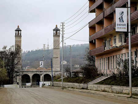 Bakıda məktəb kollektivi Şuşaya səfər adıyla aldadılıb: 70 nəfərdən pul yığıb aradan çıxıblar