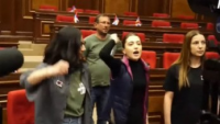 Xalqla bərabər deputatlar da Paşinyana ETİRAZA QALXDI - VİDEO