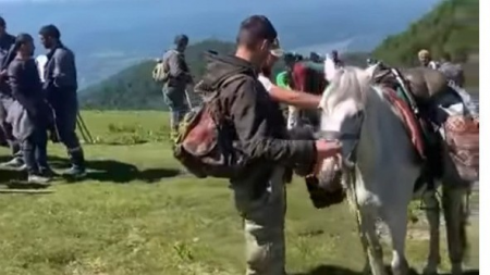 Hindistanlı turistin axtarışlarına alpinistlər və dronlar cəlb olundu - VİDEO