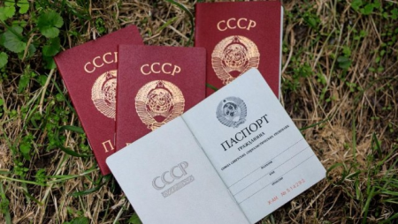 Rusiya ukraynalılara SSRİ pasportu verməyi planlaşdırır - FOTO