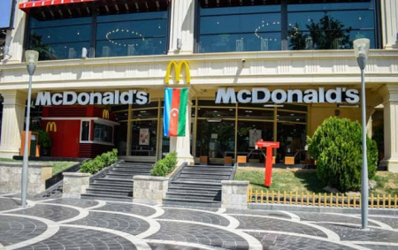 Tanınmış yazardan "McDonald's"a: QANACAĞINIZ ANCAQ BUNA ÇATIR?