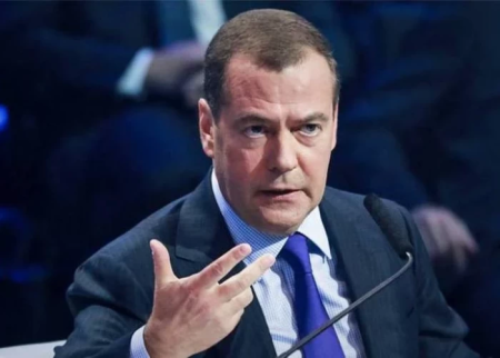 "Ukrayna tezliklə dünya xəritəsindən silinə bilər" - Medvedev