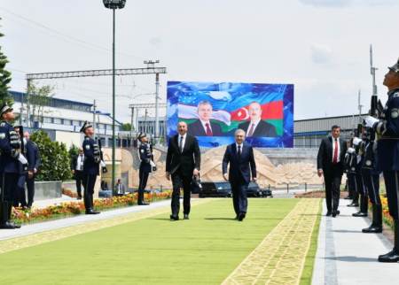 Prezidentlər Daşkənddə Heydər Əliyev Meydanının açılışını etdilər - FOTOLAR (YENİLƏNİB)