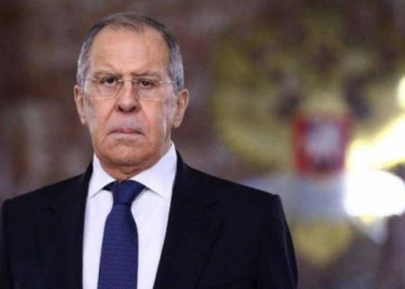 Lavrov Şəhidlər xiyabanını ziyarət edib