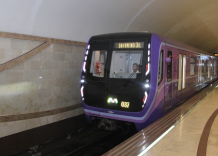 Bakı metrosu 3 ildə ilk dəfə yay qrafikinə keçib