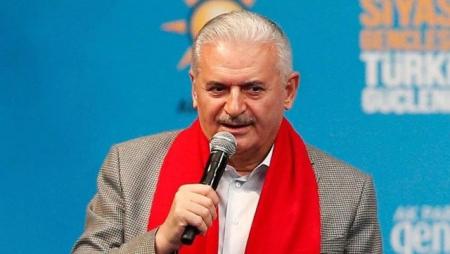 Müğənni konsertinə gecikdi, yerinə Binali Yıldırım mahnı oxudu