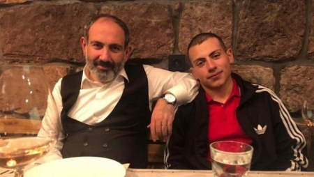 Paşinyanın oğlu akademiyadan qovuldu - FOTO