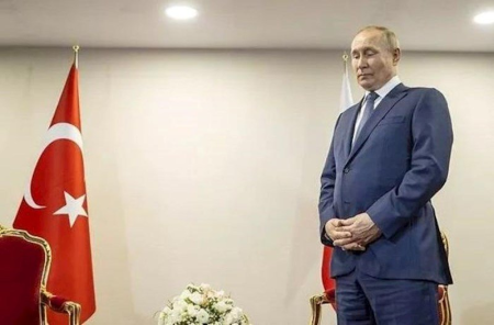 Putin Ərdoğanı 50 saniyə gözlədi - Video