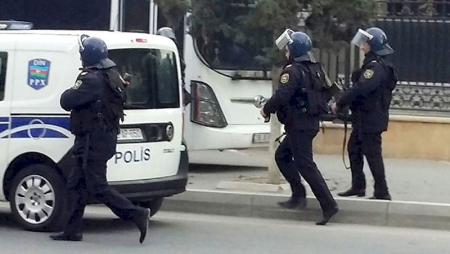 Polis Bərdədə əməliyyat keçirdi, saxlanılanlar var - FOTO