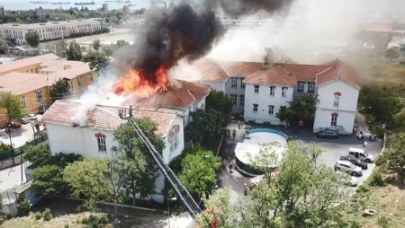 İstanbulda xəstəxanada yanğın oldu