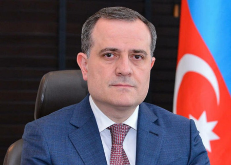 Ceyhun Bayramov Türkiyəyə getdi