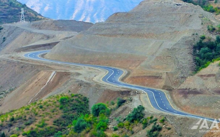 Laçın şəhərindən yan keçən yeni avtomobil yolunun tikintisi yekunlaşıb - FOTO