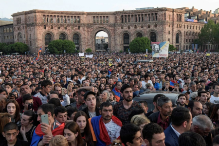 İrəvanda vəziyyət GƏRGİNLƏŞDİ – “Çıxış yolu haqqında heç kimdə konkret təsəvvür yoxdur”