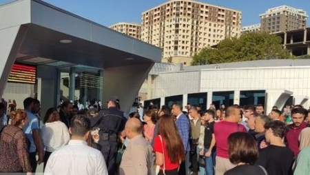 Bakı Dəmiryolu Vağzalında etiraz - VİDEO