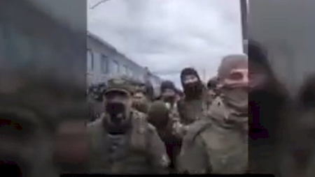 Rus hərbçilər qiyama qalxdı -  VİDEO