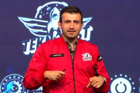 Selçuk Bayraktar Zəfər Günü ilə bağlı paylaşım etdi