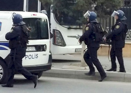 Polis Beyləqanda əməliyyat keçirdi - SAXLANILANLAR VAR