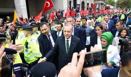 “Çırpınırdı Qara dəniz” Ərdoğanın seçki mahnısı oldu