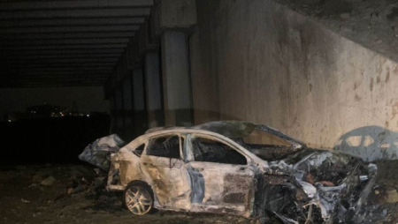 Bakıda "Ford" körpüdən aşdı