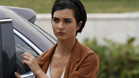 Tuba Büyüküstün Türkiyəni tərk etdi