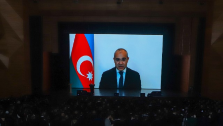 "İqtisadi inkişafı digər sahələrlə uzlaşdırmalıyıq" - Mikayıl Cabbarov